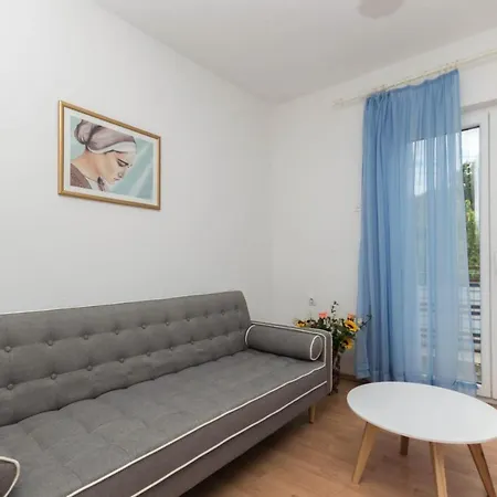 With Terrace & Private Parking Appartement *