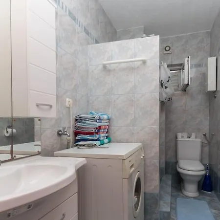 With Terrace & Private Parking Appartement